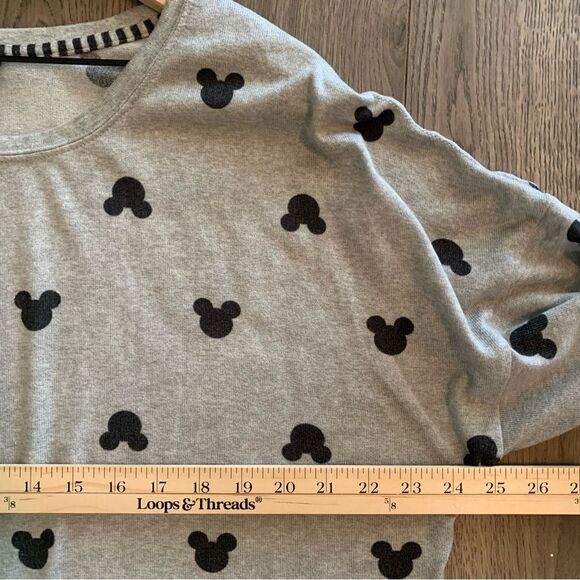 DISNEY GRAPHIC PAJAMA TOP WOMENS XL GRAY BLACK POLYESTER SPANDEX MICKEY MOUSE. - Picture 9 of 11